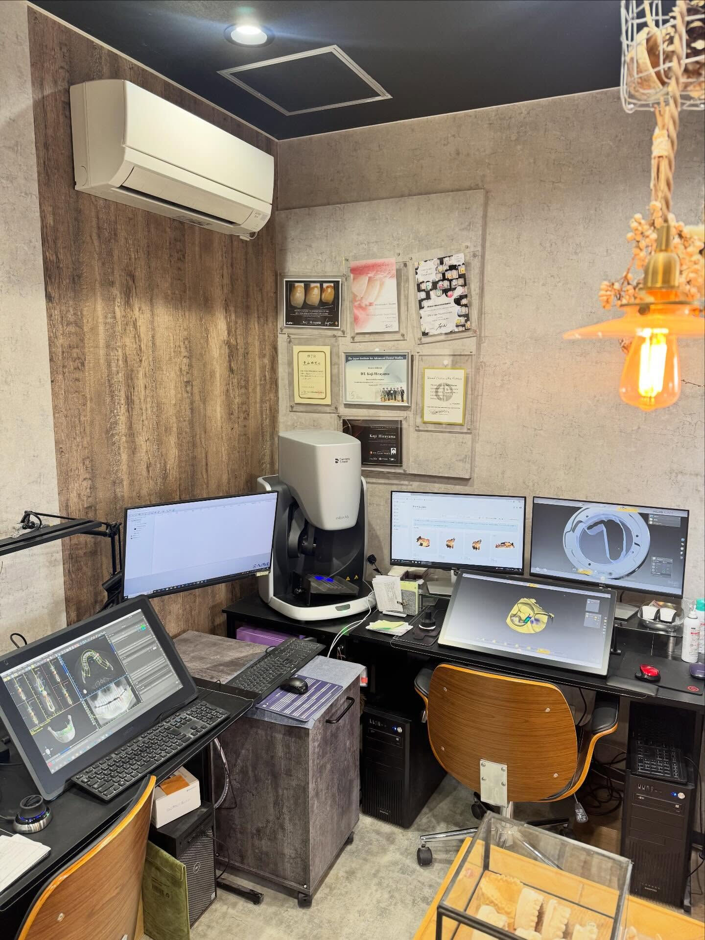 今回exocad用に液晶ペンタブを増設！